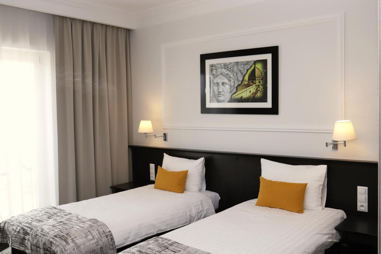 Hotel Toscania Włoszakowice Eksteriør billede