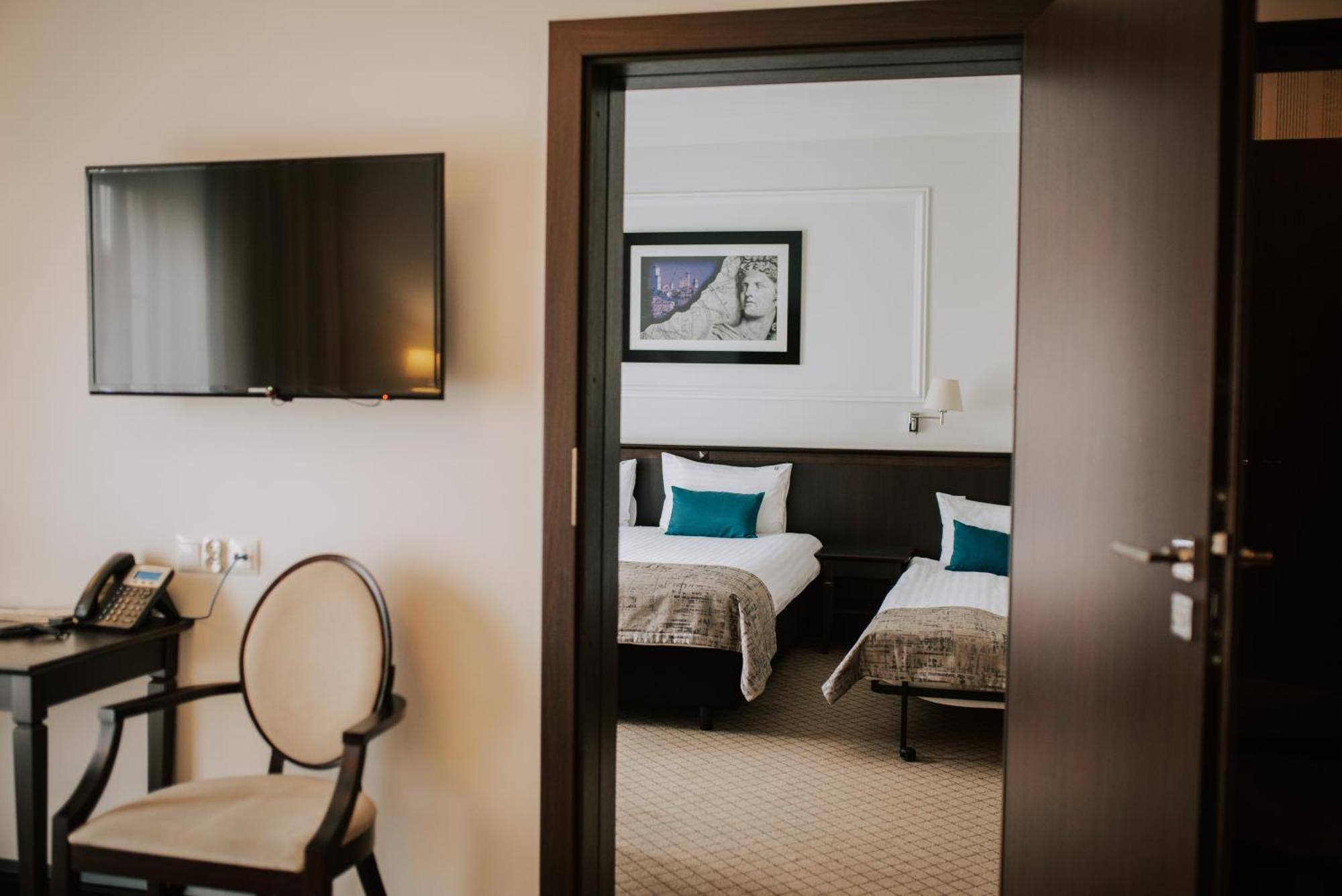 Hotel Toscania Włoszakowice Eksteriør billede